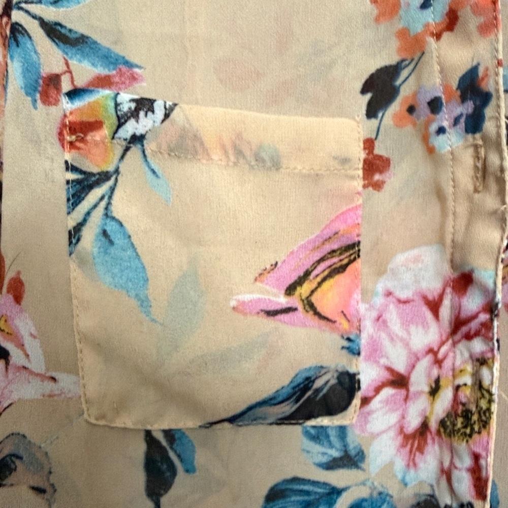 Forever 21 Floral Beige Blouse - Picture 3 of 4